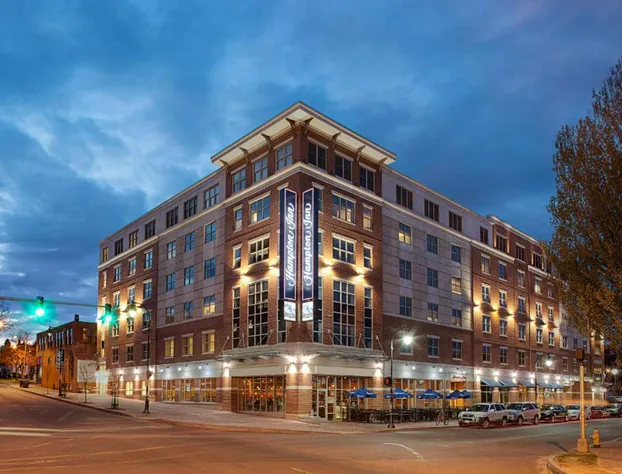 Hampton Inn Portland Downtown - Waterfront hotel detail image 1
