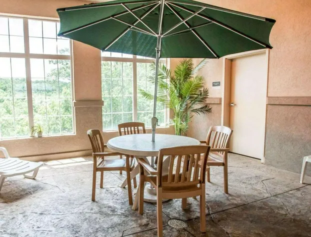 Sleep Inn & Suites Lake of the Ozarks hotel detail image 2