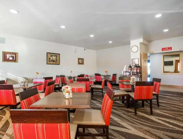 Comfort Inn & Suites hotel detail image 4