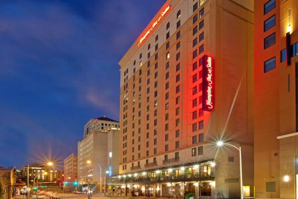 Hampton Inn & Suites Austin Downtown hotel hero