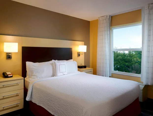 TownePlace Suites by Marriott Jacksonville hotel detail image 3