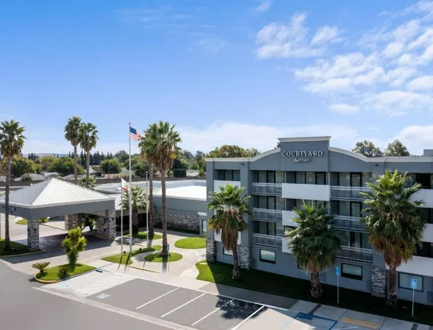 Courtyard by Marriott Fairfield Napa Valley Area hotel detail image 1