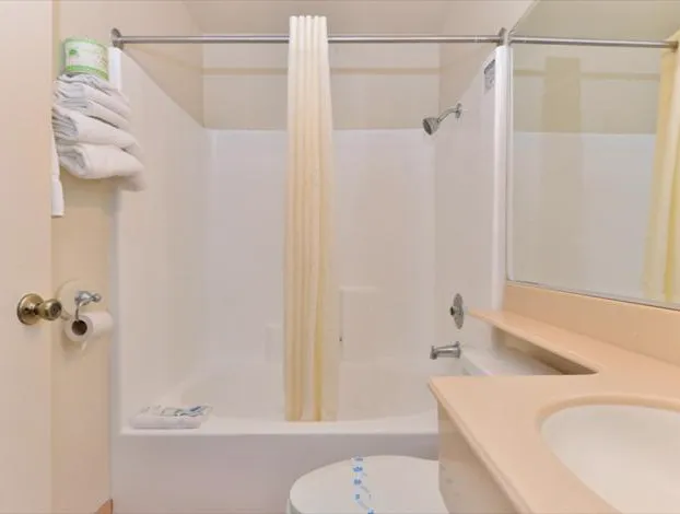 Americas Best Value Inn San Clemente Beach hotel detail image 4