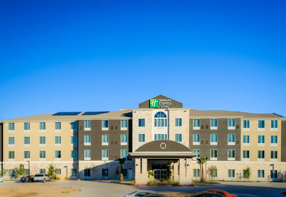 Holiday Inn Express & Suites Austin NW - Arboretum Area by IHG hotel hero