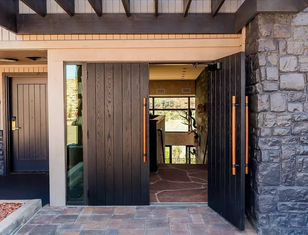 Orchards Inn hotel detail image 2