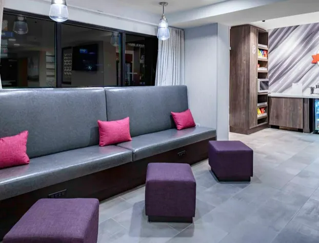 Hampton Inn Conyers hotel detail image 3