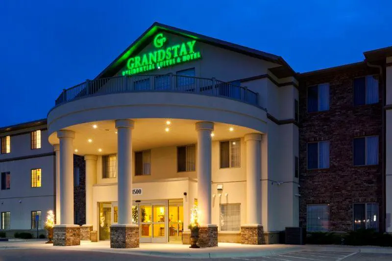 GrandStay Residential Suites Hotel hotel hero