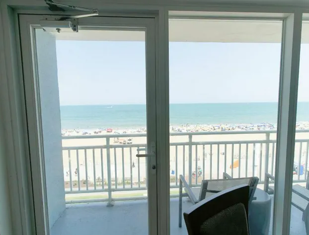 Marjac Suites Virginia Beach Oceanfront hotel detail image 3