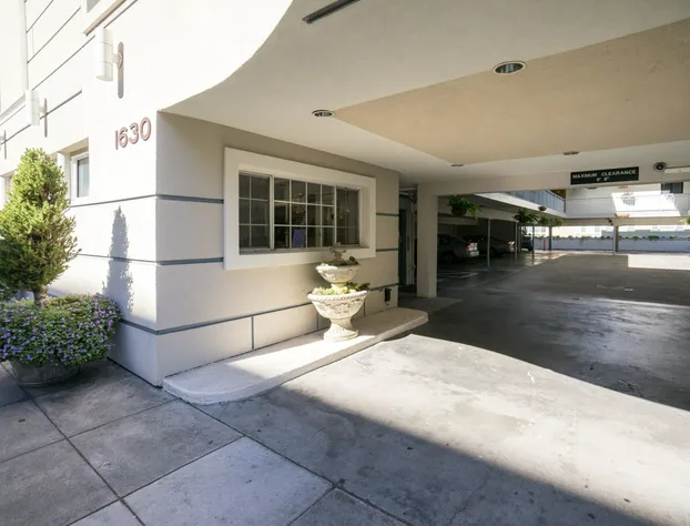 Nob Hill Motor Inn hotel detail image 1