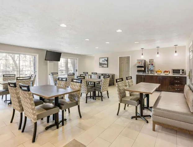 Best Western Plus Grand Manor Inn hotel detail image 1