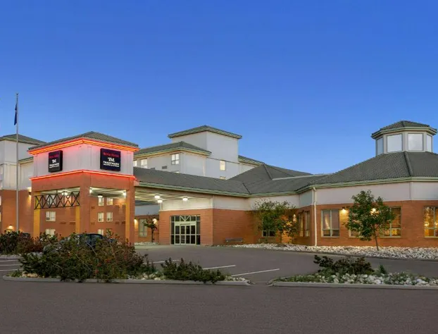 Royal Hotel Edmonton Airport, Trademark Collection by Wyndham hotel detail image 2