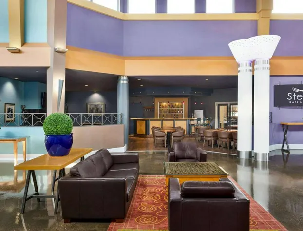 Royal Hotel Edmonton Airport, Trademark Collection by Wyndham hotel detail image 3