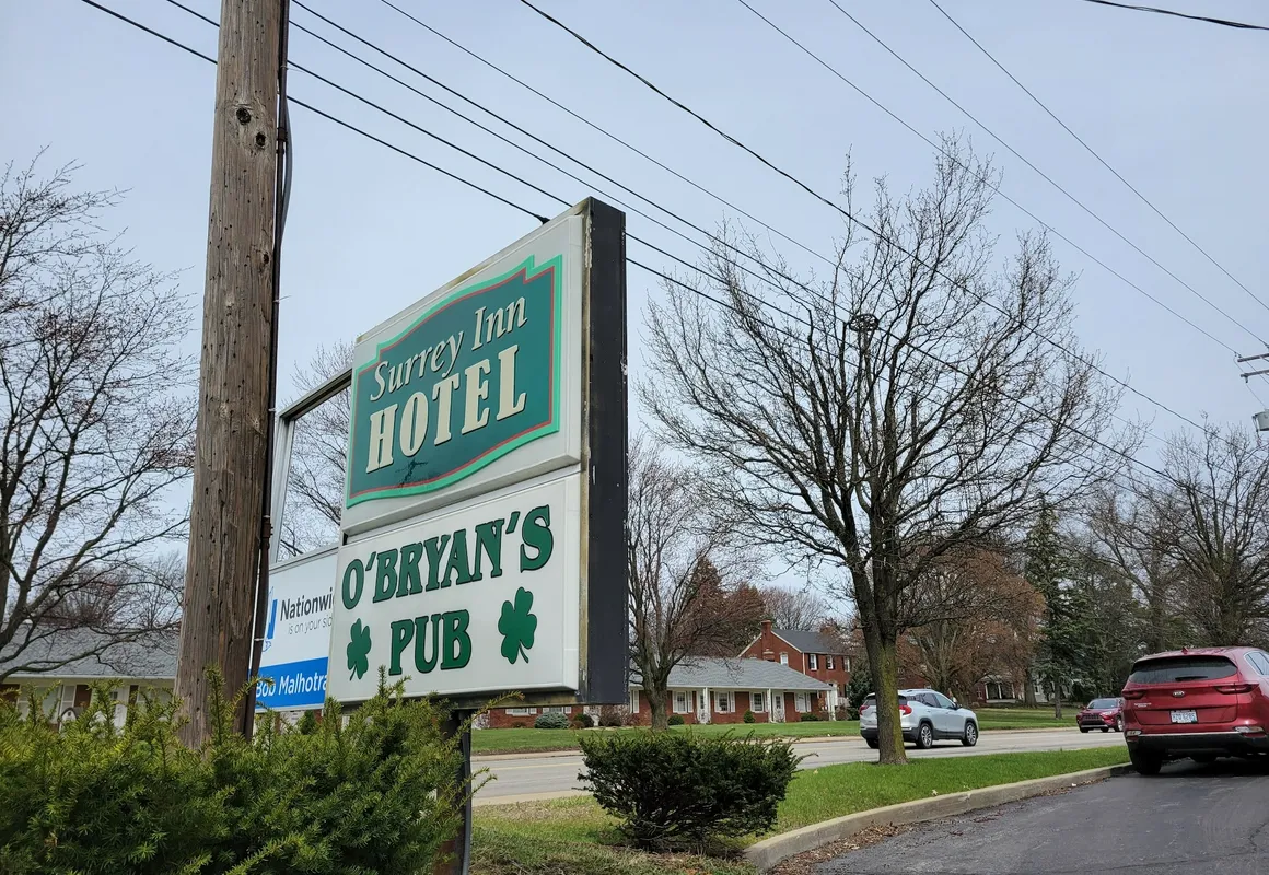 Surrey Inn Ashland hotel hero