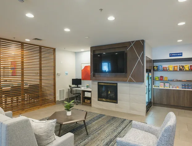 Holiday Inn Express & Suites Marquette by IHG hotel detail image 3