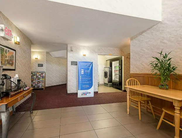 Econo Lodge Buckley Bonney Lake hotel detail image 4