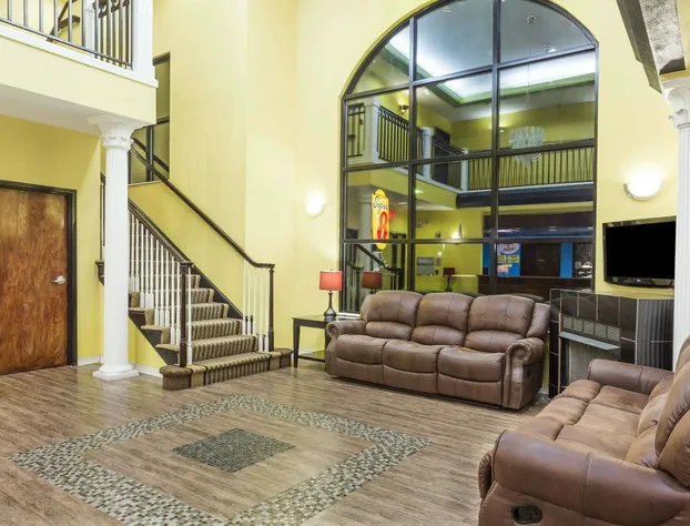 Super 8 by Wyndham Hull Street Midlothian / Richmond Area hotel detail image 3