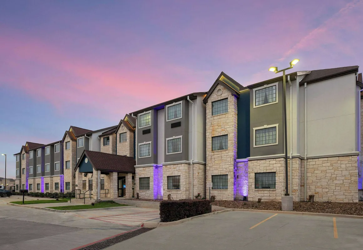 Microtel Inn & Suites by Wyndham Buda Austin South hotel hero