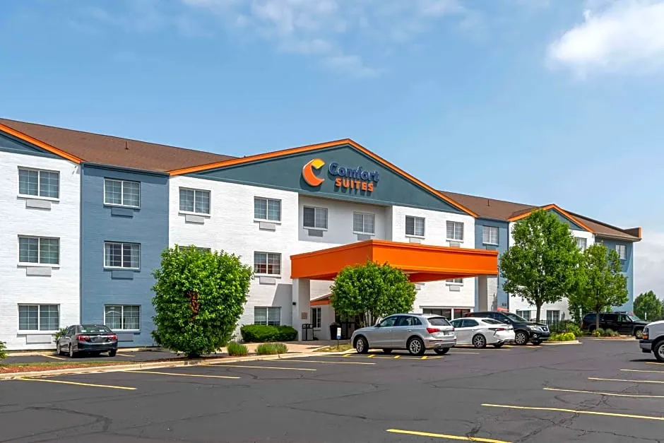 Comfort Suites Elgin hotel hero