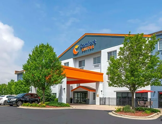 Comfort Suites Elgin hotel detail image 1