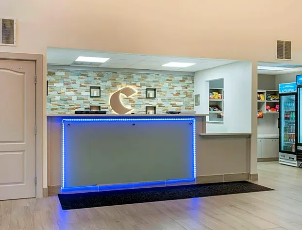 Comfort Suites Elgin hotel detail image 3