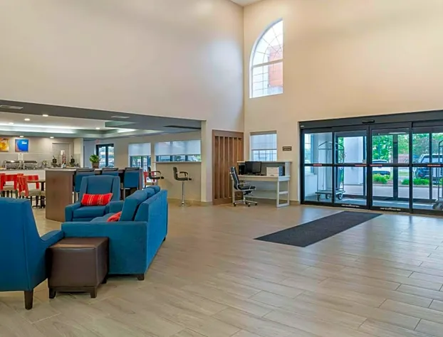 Comfort Suites Elgin hotel detail image 4