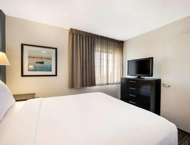 Sonesta Simply Suites Arlington Entertainment District hotel detail image 3