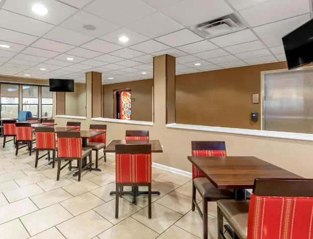 Comfort Inn & Suites hotel detail image 3