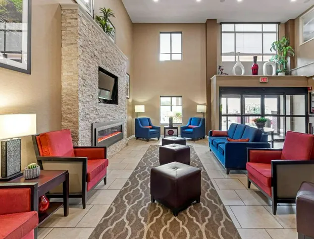 Comfort Inn & Suites Canton Riverstone Area hotel detail image 2