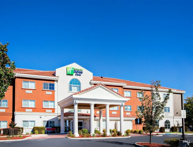Holiday Inn Express Hotel & Suites Oroville Lake by IHG hotel detail image 1