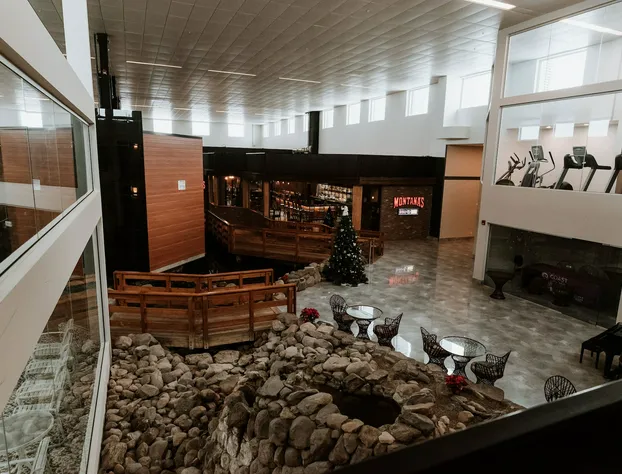 Coast Nisku Inn & Conference Centre hotel detail image 4