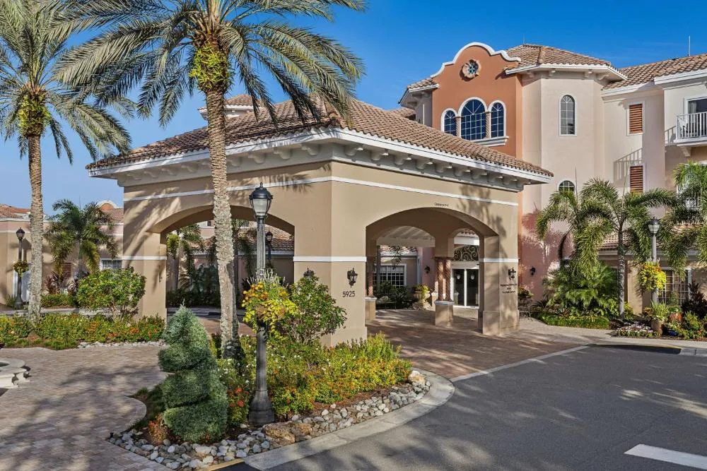 Marriott's Grande Vista hotel hero