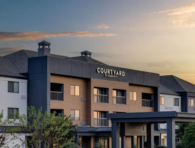 Courtyard by Marriott Shreveport Airport hotel detail image 1