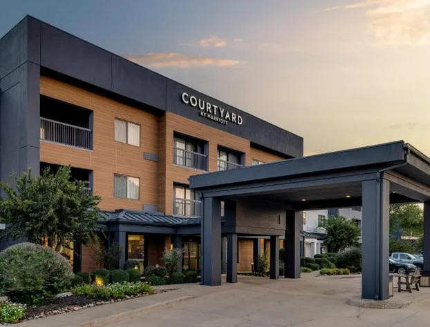 Courtyard by Marriott Shreveport Airport hotel detail image 2