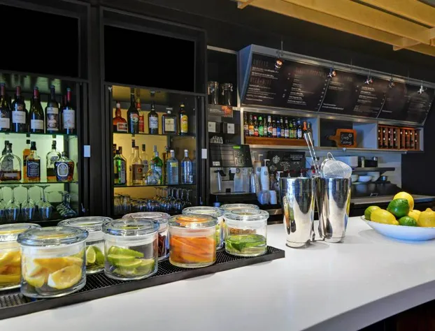 Courtyard by Marriott Shreveport Airport hotel detail image 4