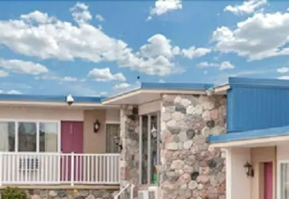 Belmont inn hotel hero