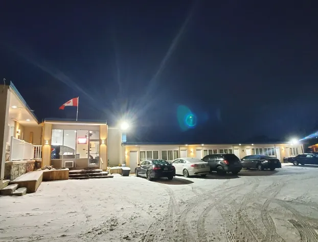 Belmont inn hotel detail image 4