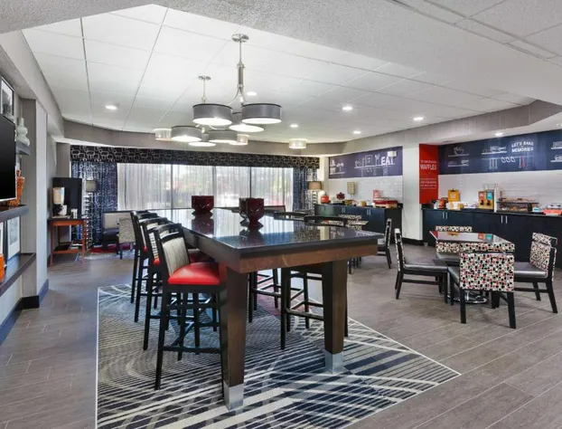 Hampton Inn Columbus/Delaware I-71 North hotel detail image 4