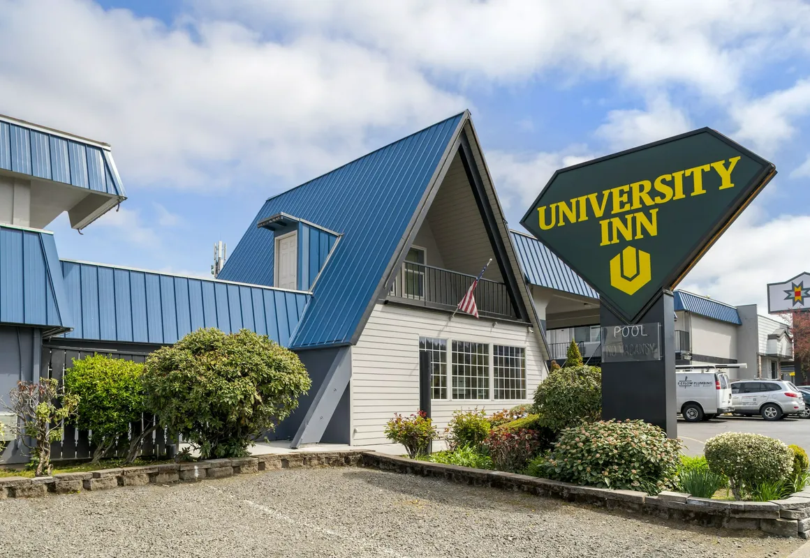 University Inn & Suites hotel hero