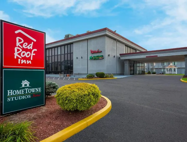 HomeTowne Studios by Red Roof Painted Post hotel detail image 2