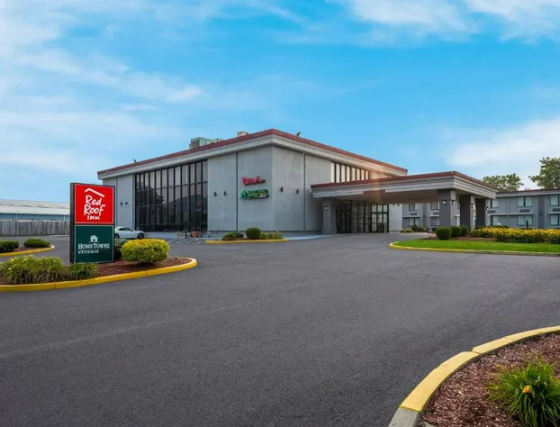 HomeTowne Studios by Red Roof Painted Post hotel detail image 3