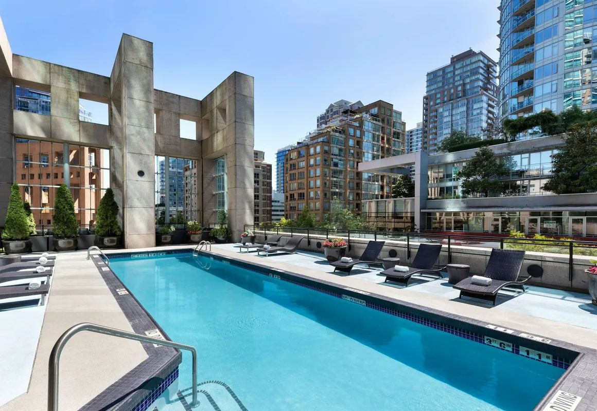 Hilton Vancouver Downtown hotel hero