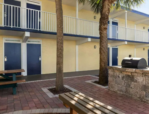 Days Inn by Wyndham Cocoa Beach Port Canaveral hotel detail image 1