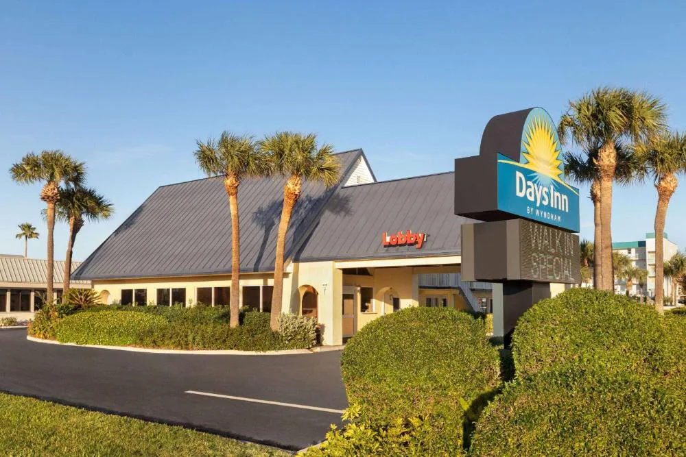 Days Inn by Wyndham Cocoa Beach Port Canaveral hotel hero