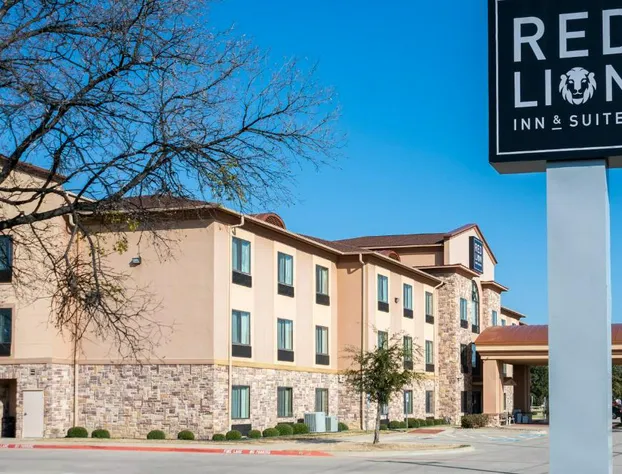 Red Lion Inn & Suites Mineral Wells hotel detail image 3