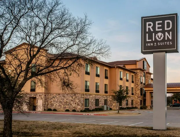 Red Lion Inn & Suites Mineral Wells hotel detail image 3