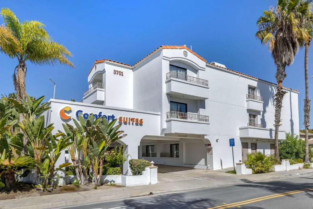 Comfort Suites San Clemente Beach hotel hero