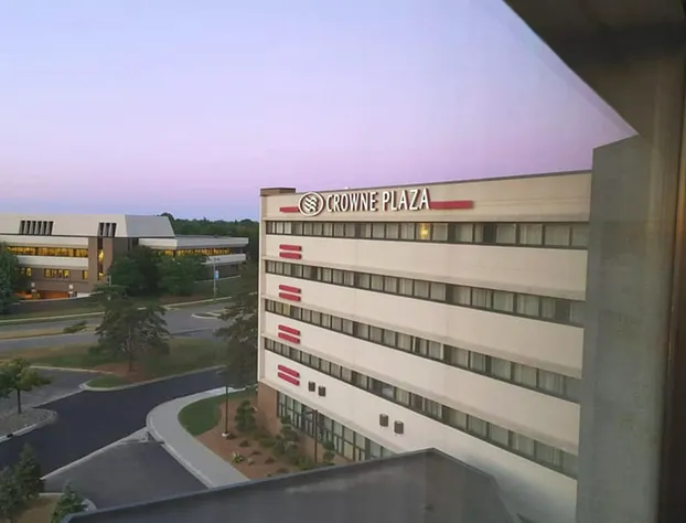 Crowne Plaza Lansing by IHG hotel detail image 1