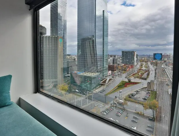 Hotel Bonaventure Montreal hotel detail image 3