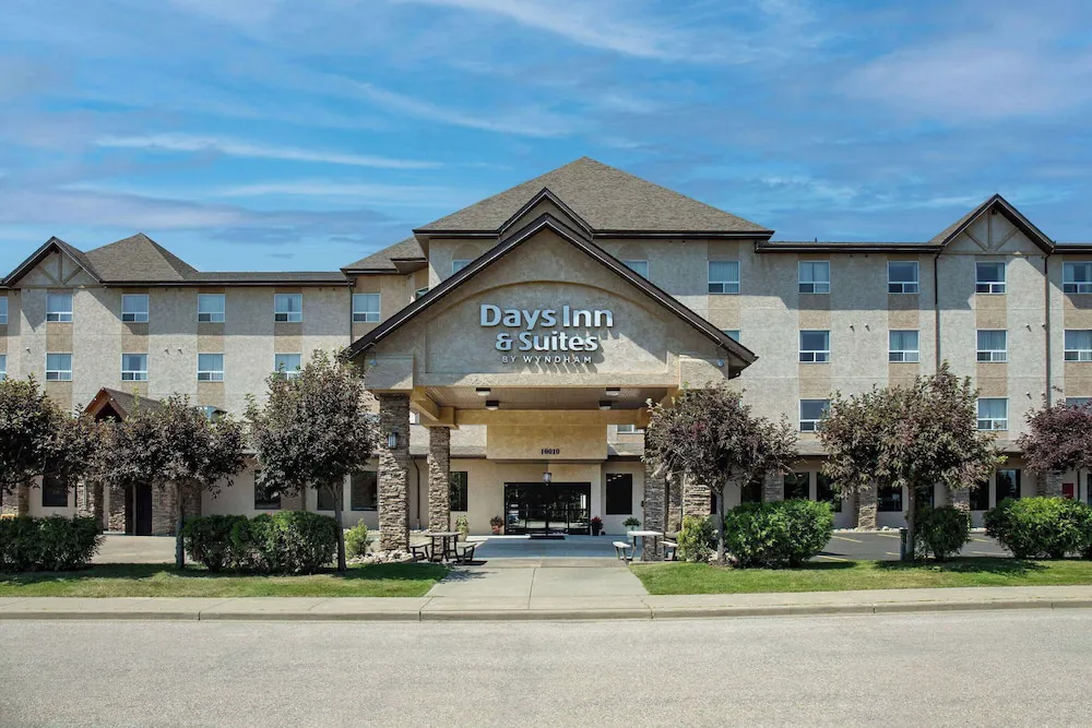Days Inn & Suites by Wyndham West Edmonton hotel hero