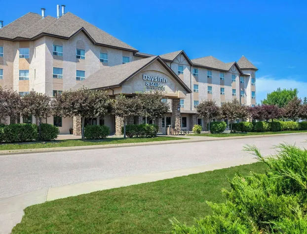 Days Inn & Suites by Wyndham West Edmonton hotel detail image 3